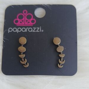 Paparazzi Chic Brass Earrings